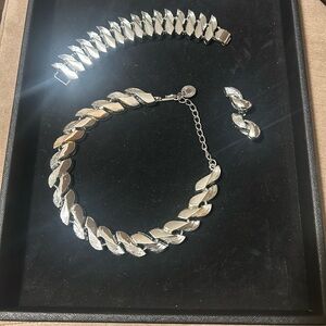 Sophisticated Silver Necklace Set